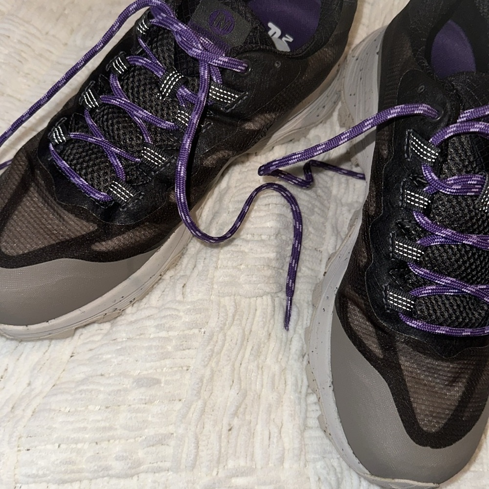 NEW NEVER WORN MERRELL GORETEX SHOES